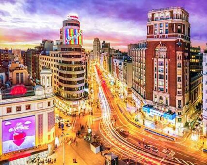 Apartments Plaza Callao Madryt Zewnętrze zdjęcie