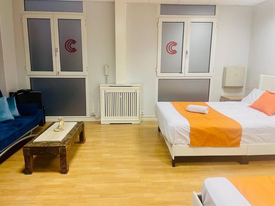 Apartments Plaza Callao Madryt Zewnętrze zdjęcie